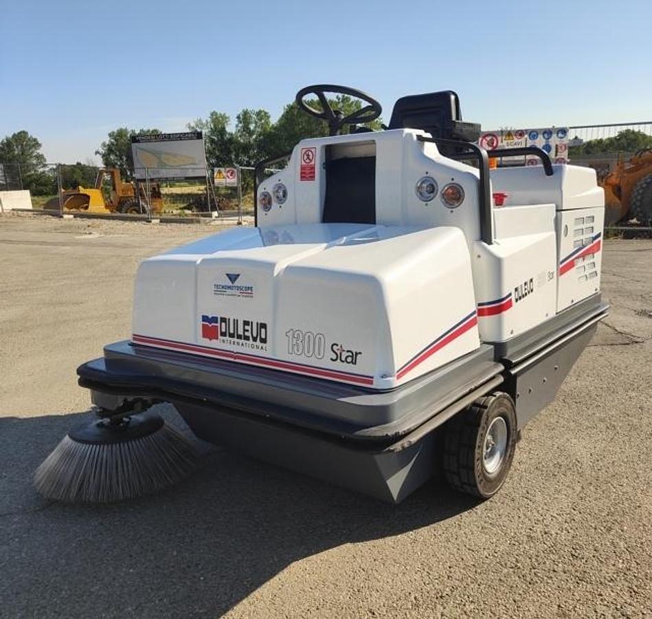 Refurbished 2016 INDUSTRIAL FLOOR SCRUBBER DULEVO 1300 EH REVISED