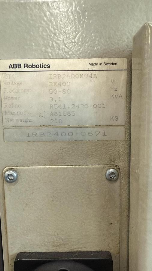 Usado NR.2 ROBOTS ABB mod.IRB2400M94A