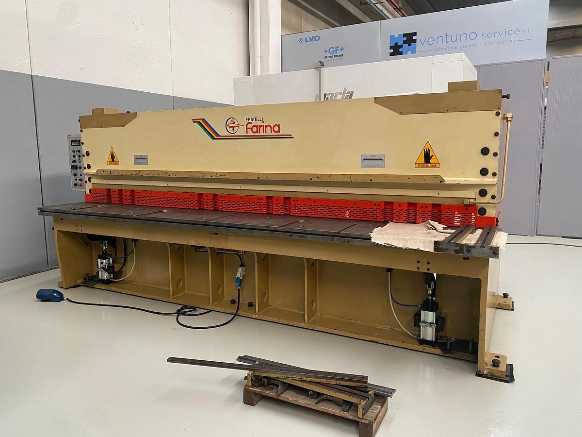 Used FARINA HYDRAULIC GUILLOTINE SHEAR MOD CFO 406 WITH PNEUMATIC SHEET METAL SUPPORT