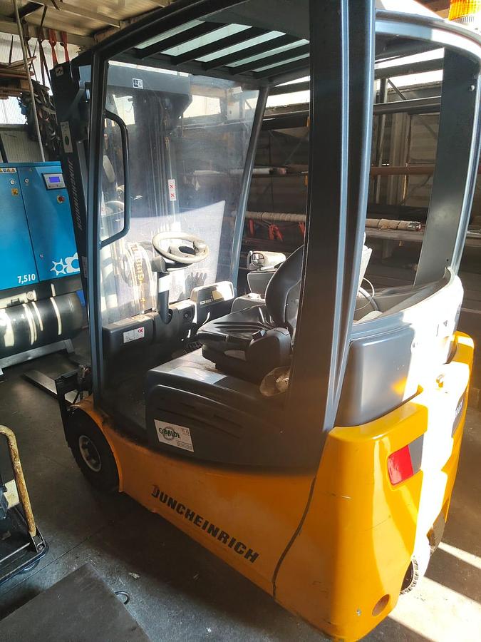 Usato CARRELLO ELEVATORE JUNGHEINRICH mod.EFG216K
