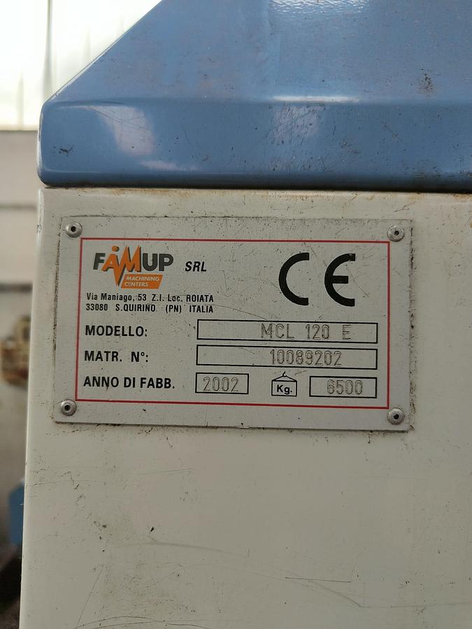 D'occasion Centre d'usinage FAMUP MCL 120 E de 2002
