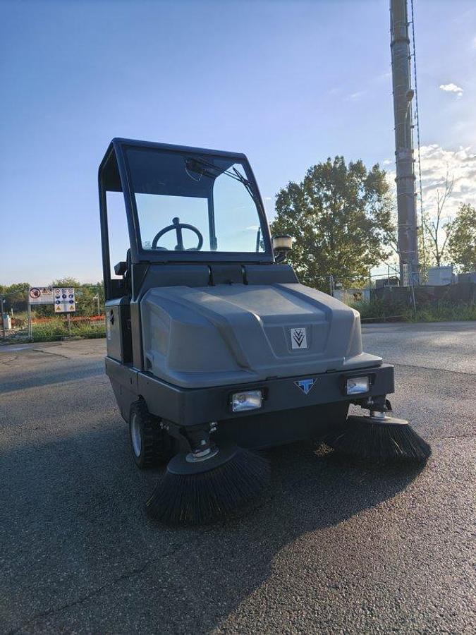 Refurbished REVISED KARCHER KM 130-300 INDUSTRIAL SCRUBBER