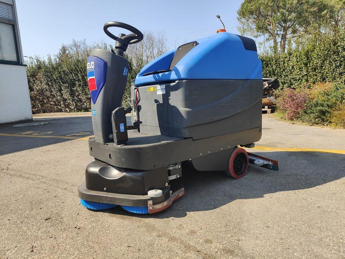 Refurbished 2022 FLOOR SCRUBBER REVISED DULEVO BOOST 300.10