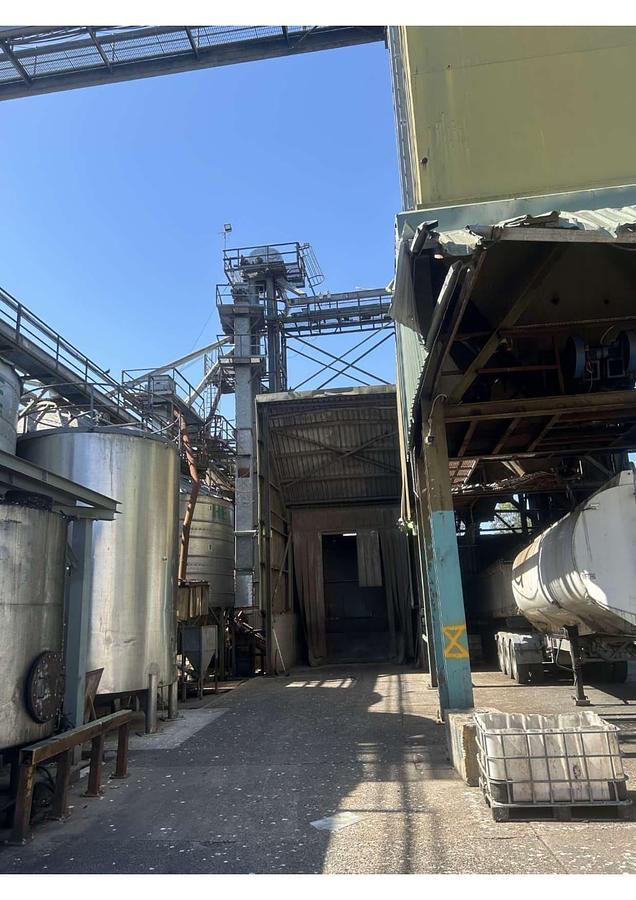 Used Complete dry petfood manufacturing plant