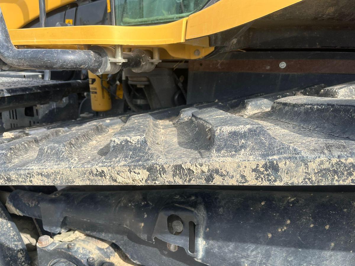 Used 2004 Challenger TM 765-E rubber track tractor