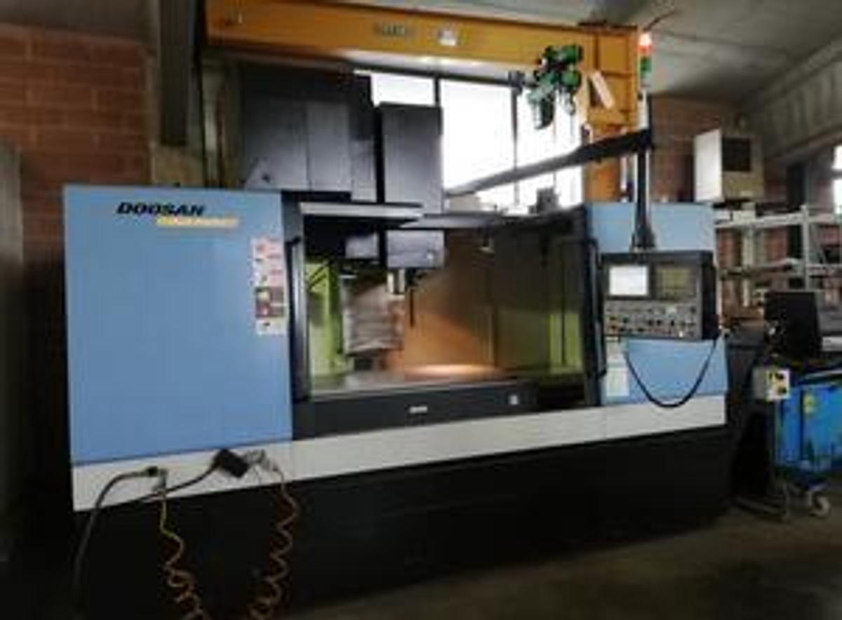 Used 2007 DOOSAN VERTICAL CENTRE model MYNX 750/50