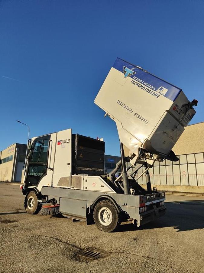 Refurbished REVISED ROAD SWEEPER DULEVO 3000 EU6