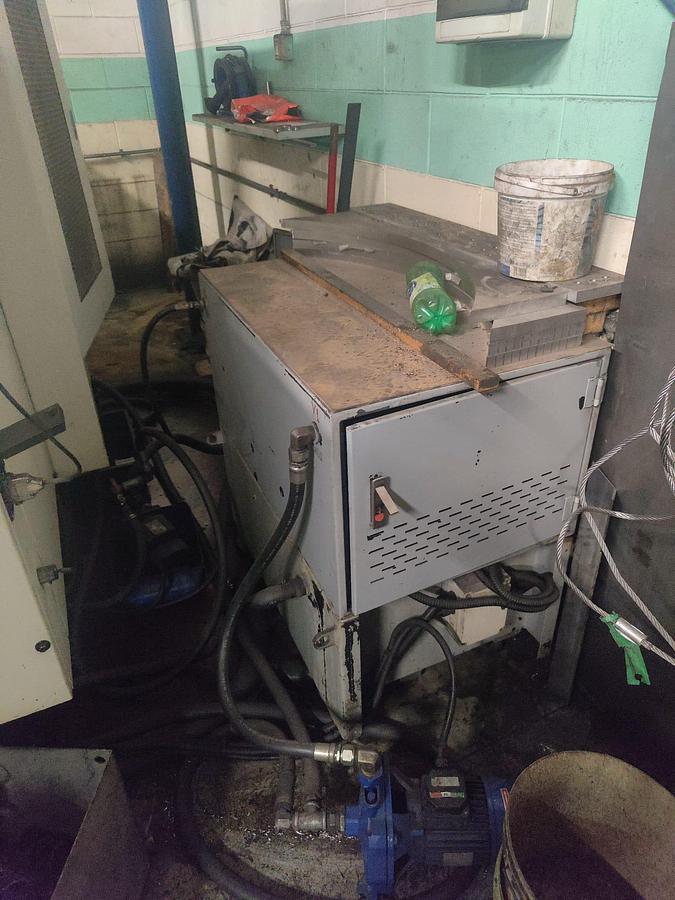 D'occasion Centre d'usinage vertical Lilian 2008, modèle VMC1600