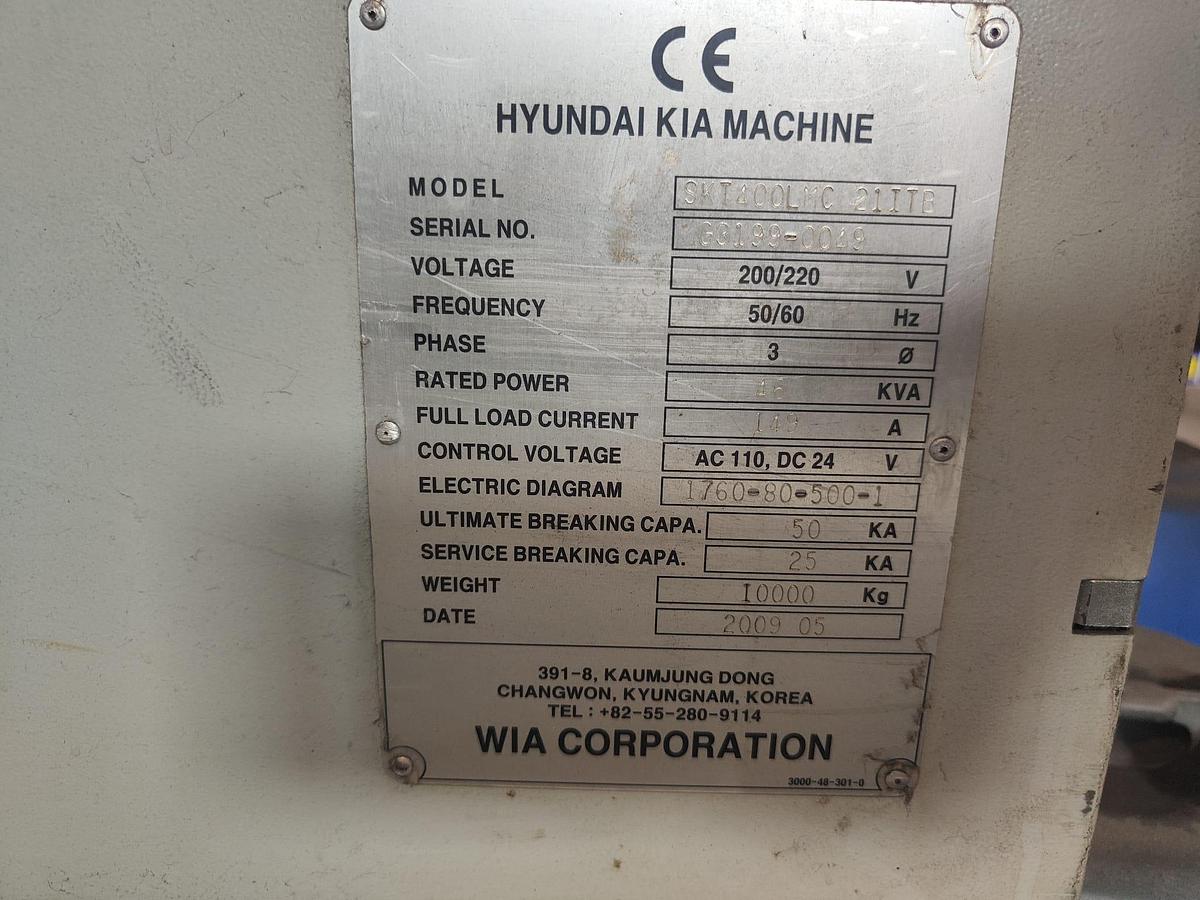 Used 2009 LATHE HYUNDAI model.SKT400LMC