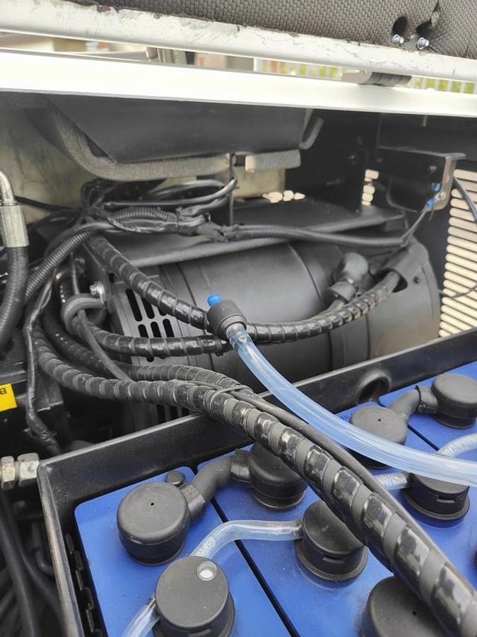 Used INDUSTRIAL FLOOR SCRUBBER DULEVO 120 EH ELECTRIC