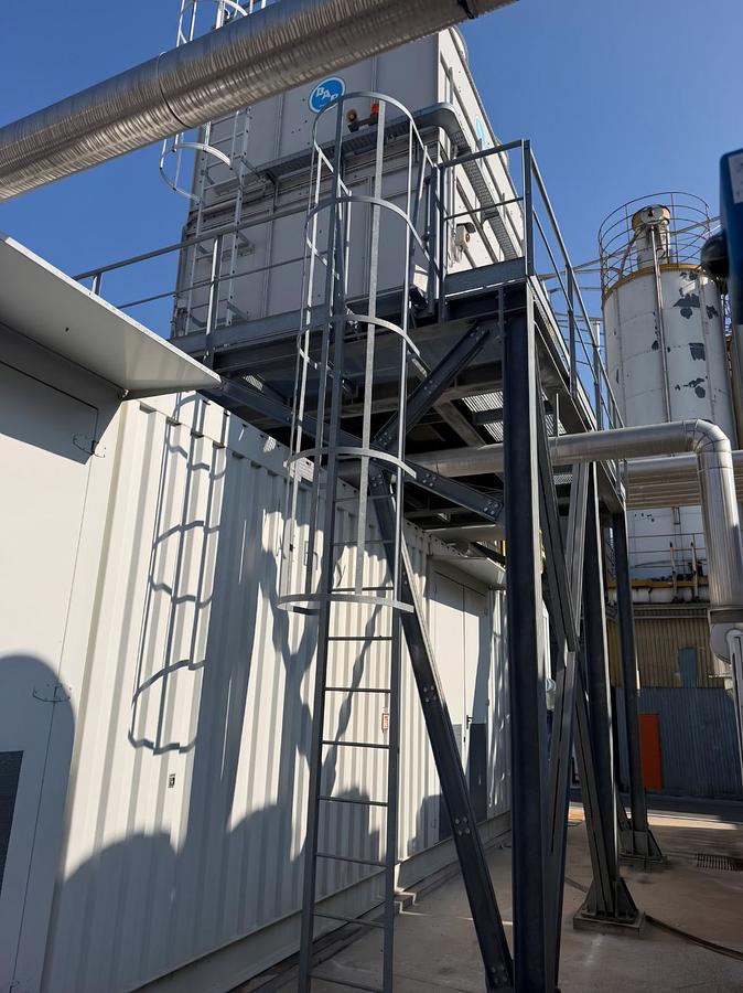 Used 2011 Jenbacher JGS 420 GS-N.L Containerized Gas Trigeneration Plant 1.413 kWe / ECO14