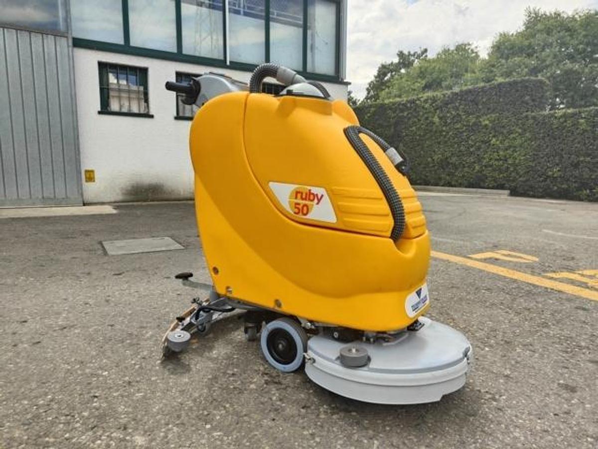 Refurbished 2014 FLOOR SCRUBBER REVIEWED RUBY 50