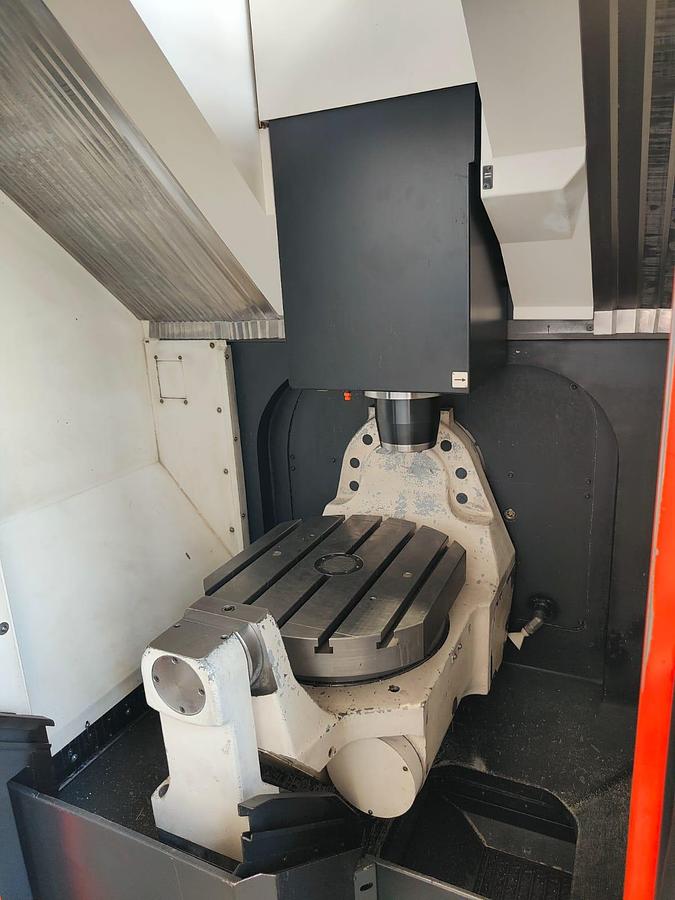 Used 2017 CENTER A 5-AXIS MAZAK model.VARIAXIS J 600 – 5 X