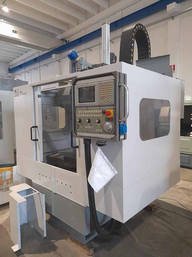 D'occasion Centre d'usinage vertical O.M.Z. mod.N T12