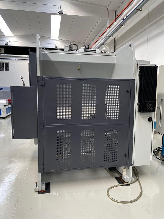 Used HYDRAULIC PRESS BRAKE LVD MOD. PPEB 80\20