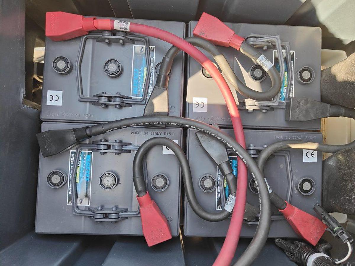 Used 2021 FLOOR SCRUBBER SWEEPER NILFISK BR 755C