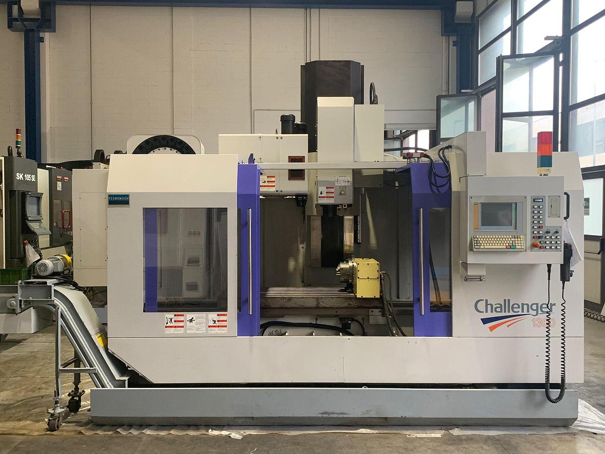 D'occasion CENTRE D'USINAGE VERTICAL MICROCUT modèle MCV-1300, 2002