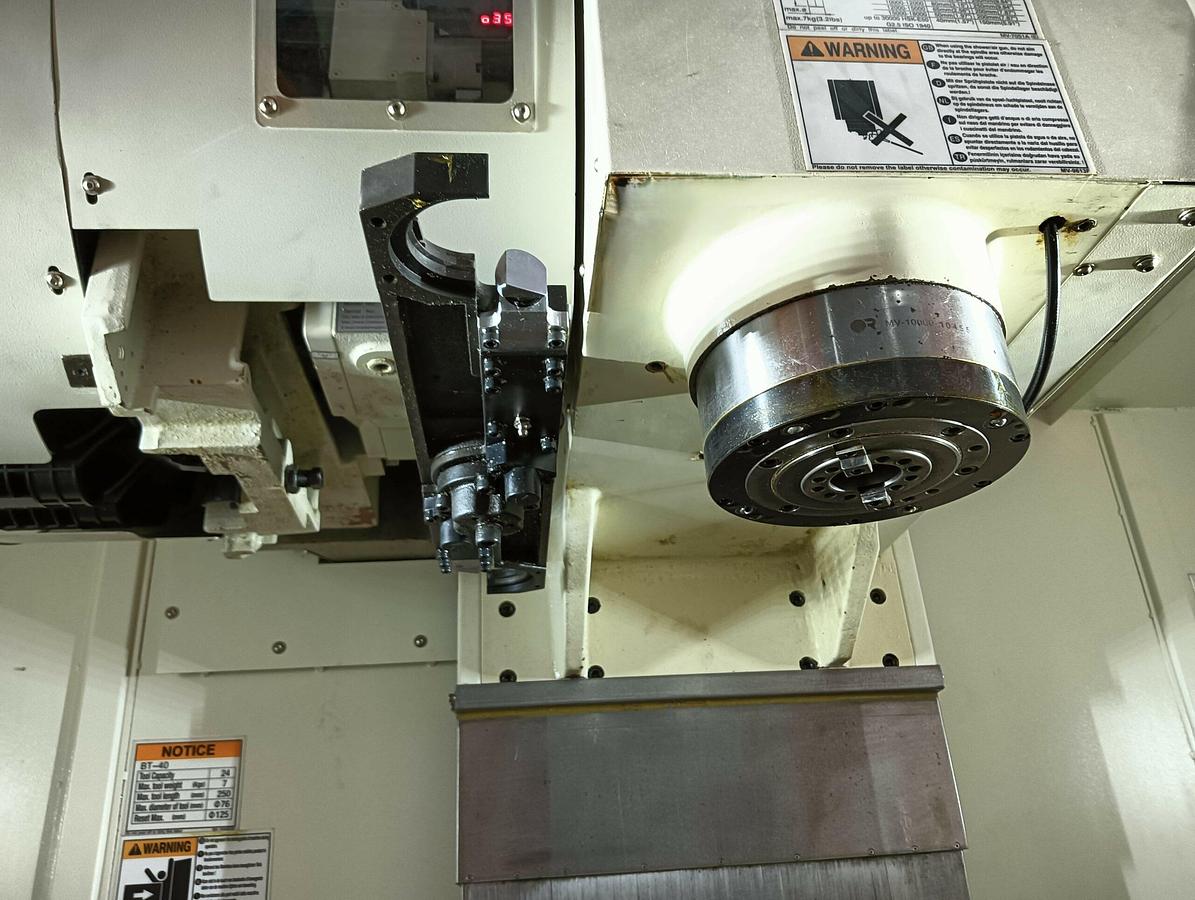 D'occasion Centre d'usinage vertical Victor 2020, modèle VCENTER-102E