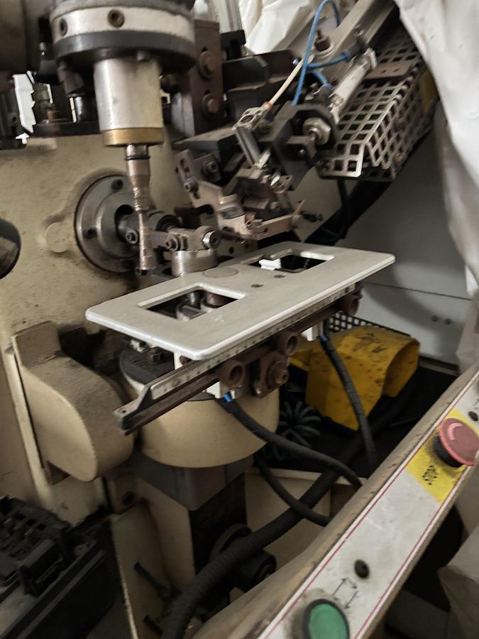 Used 1995 Benazzato AG 3T VARIO-AUT - Automatic Milling/Routing Machine