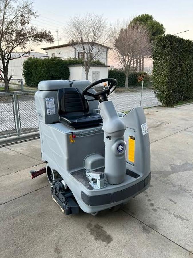 Gebraucht 2008 SPAZZA-LAVA NILFISK BR 850 SC