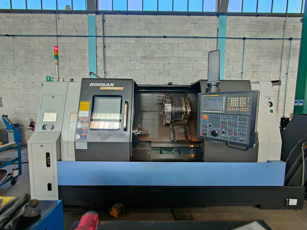 Used 2011 DOOSAN PUMA TURNING LATHE model 400 A