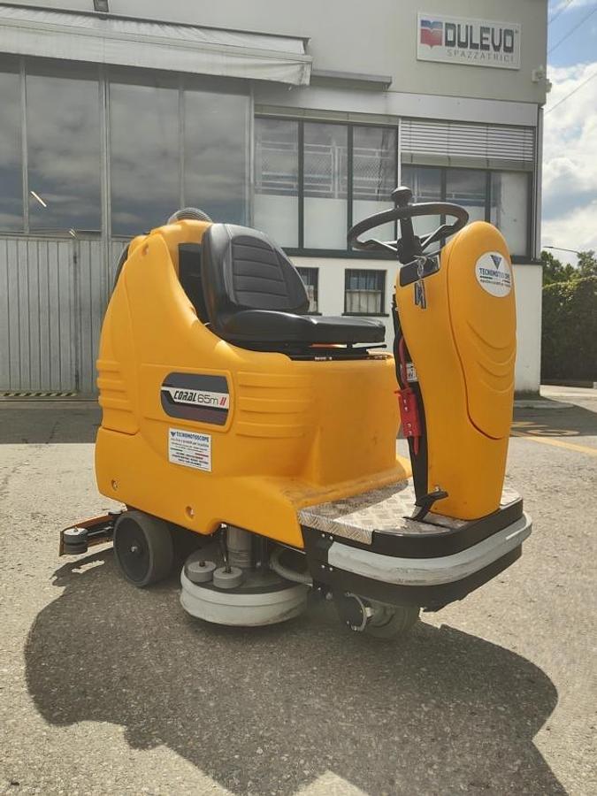 Refurbished 2023 FLOOR CLEANER REVISED ADAITEK CORAL 65M II LITHIUM