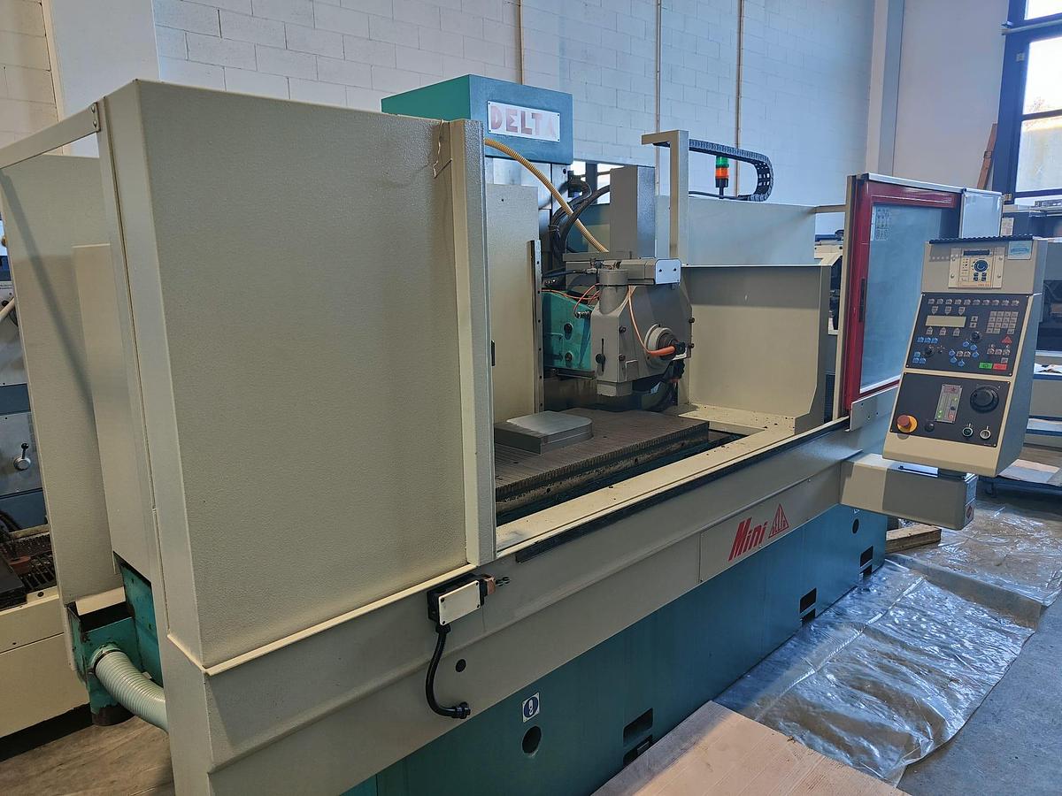 Used 2007 DELTA GRINDING MACHINE mod. MINI12