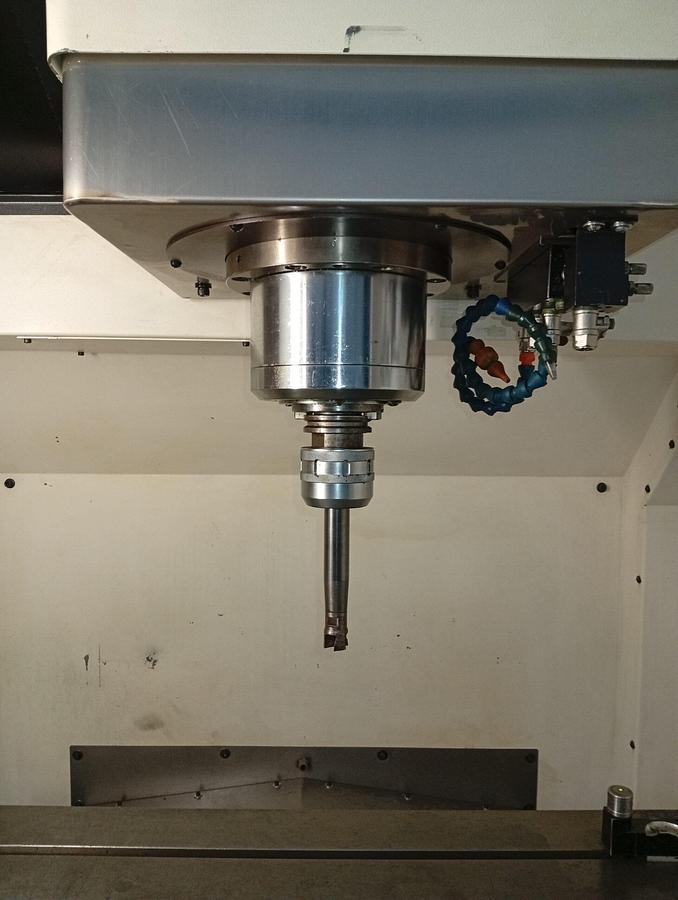 D'occasion CENTRE D'USINAGE À PORTIQUE SIMAK-VESTA, modèle SK105 SE, 2008