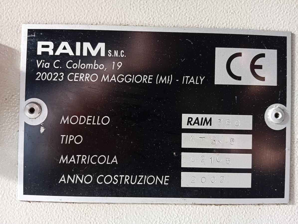 Used 2002 RAIM mod.22AT2 band saw