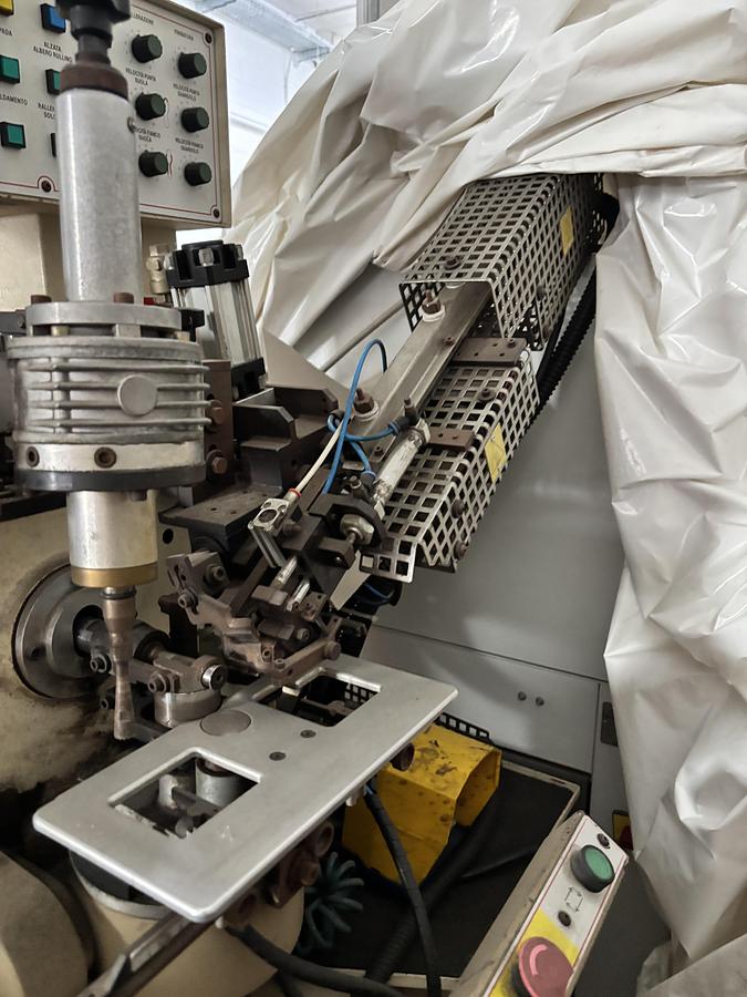 Used 1995 Benazzato AG 3T VARIO-AUT - Automatic Milling/Routing Machine