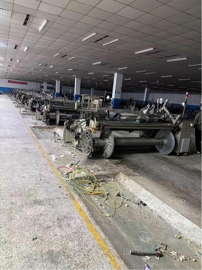 Used PICANOL OMNI plus-X 220 jet looms