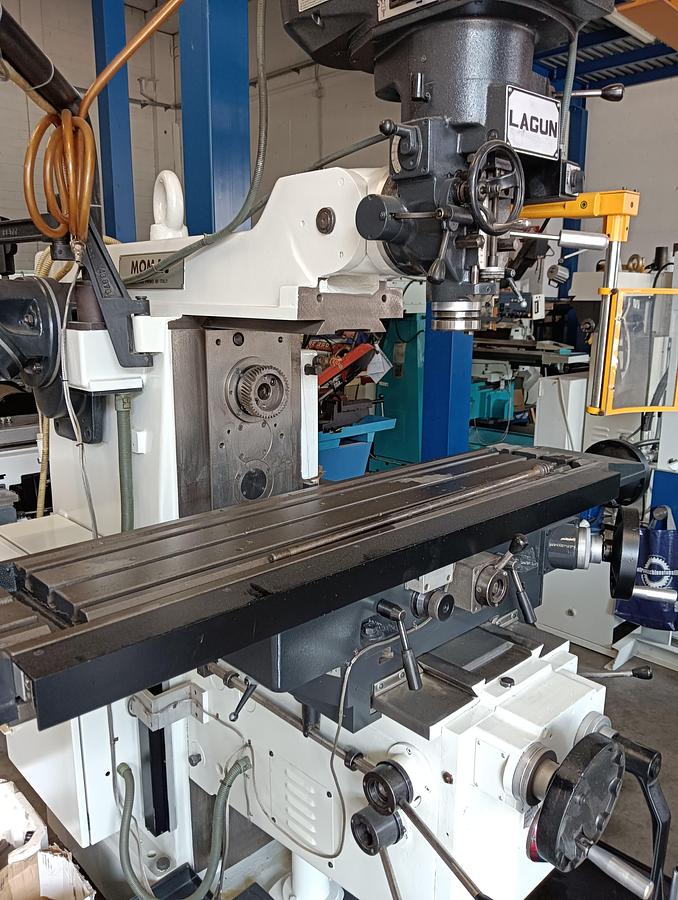 Gebraucht 1997 MOMAC FRÄSMASCHINE Mod. FU 2 TV