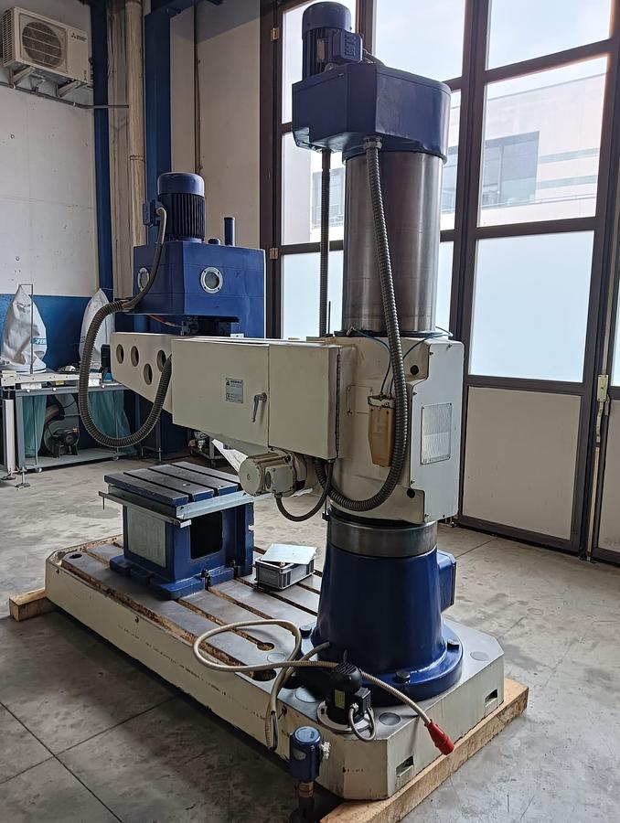 Used ADRATIC RADIAL DRILL ADRIATICA mod.Z3050X16 II