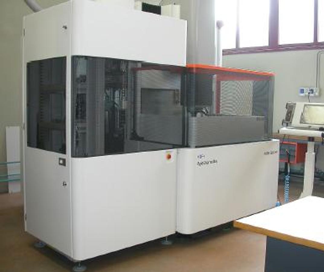 Gebraucht 2010 ELEKTROEROSION TROCKENGF CHAR MILLES FORM 3000 HP