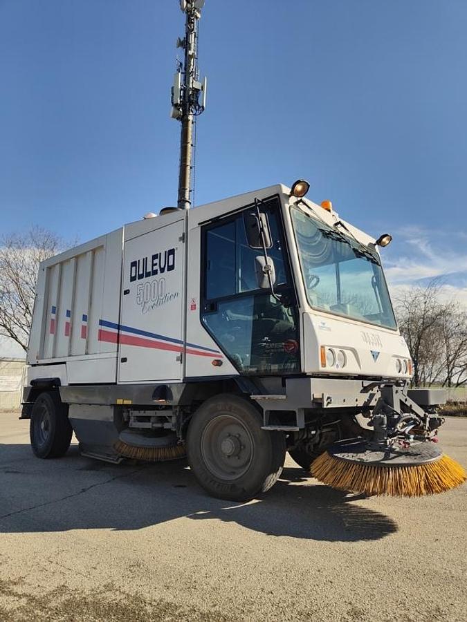 Refurbished REVIVED ROAD SWEEPER DULEVO 5000