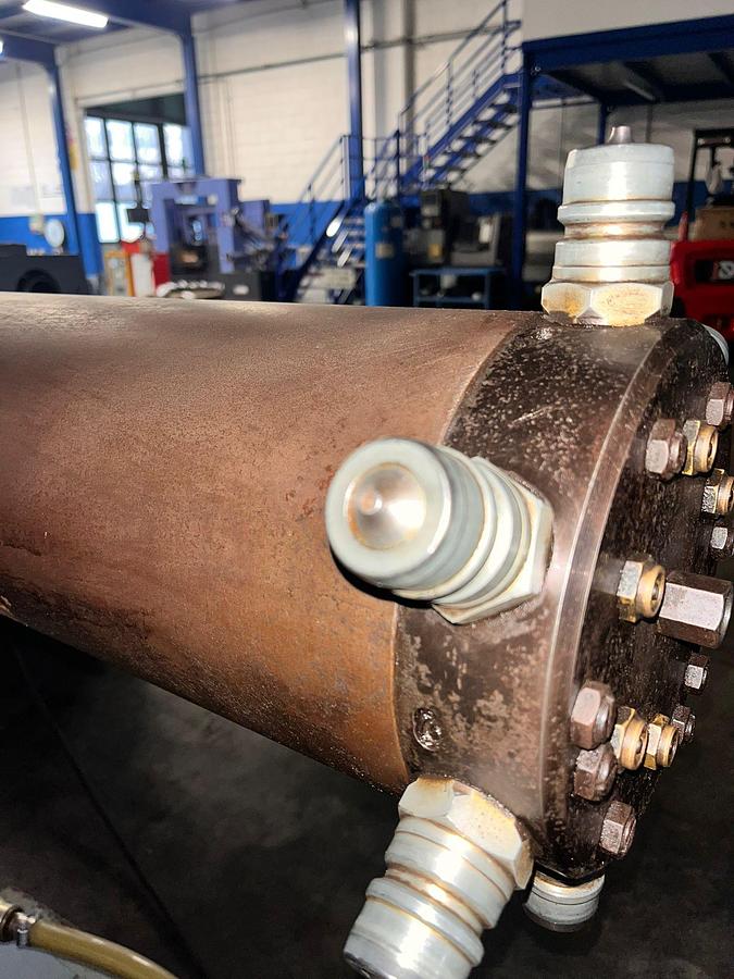 Usato CARICATORE DI BARRE ASMUT AB