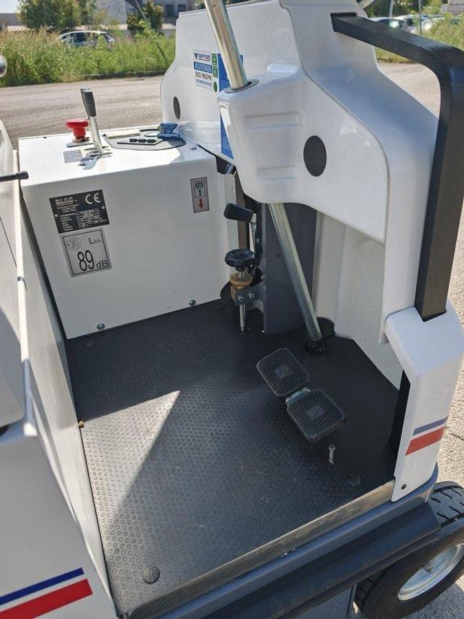 Refurbished 2022 REVISIONED INDUSTRIAL SWEEPER DULEVO 1300 EH NEXYS