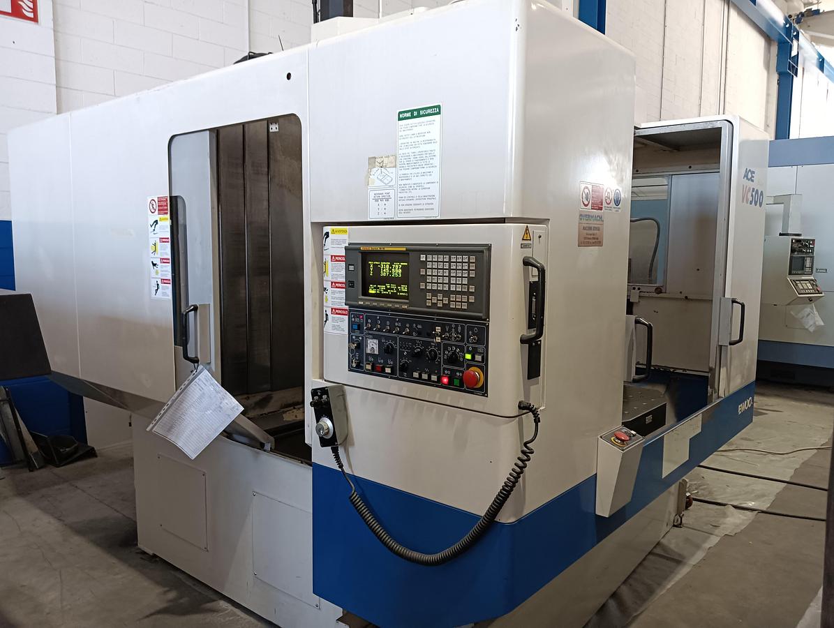 D'occasion Centre d'usinage vertical DAEWOO ACE-VC 500 ROTOPALLET 2000