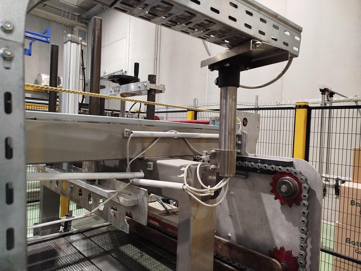 Used 2008 CFT SIMA AUTOMATIC LOW-LEVEL Depalletizer