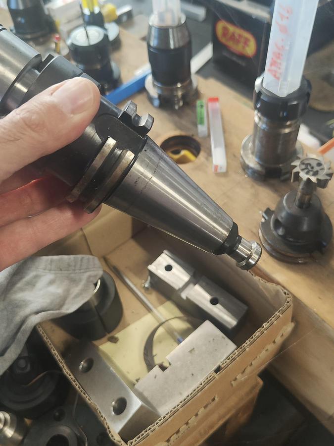 D'occasion Centre vertical DOOSAN 2022, modèle DNM5700