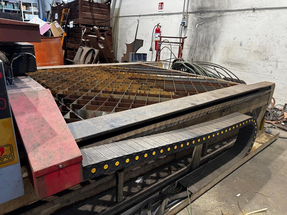 Used 2006 Schiavi Quasar 4000x2000 CNC Plasma Cutting Machine