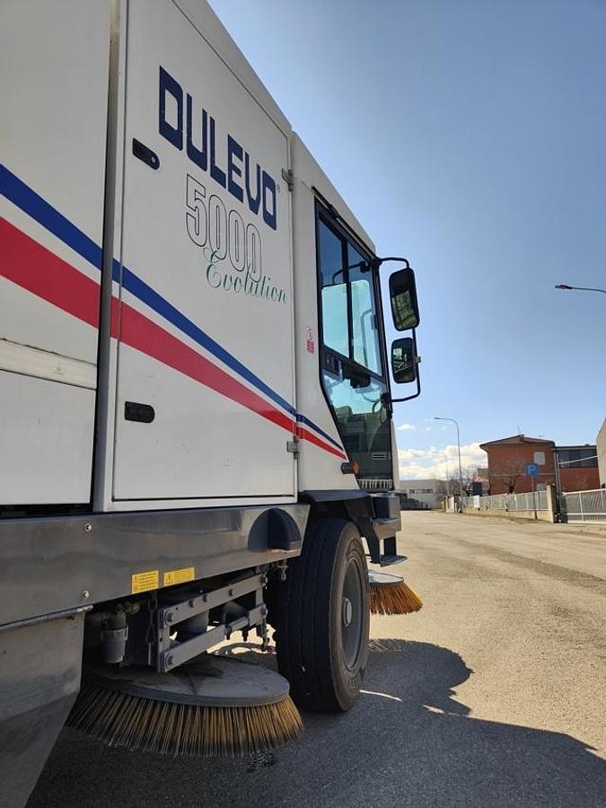 Refurbished REVIVED ROAD SWEEPER DULEVO 5000
