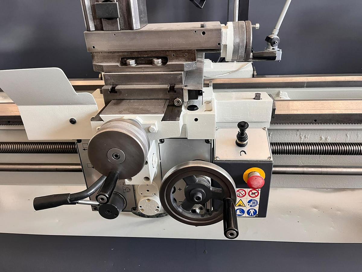 Used 2008 LATHE PARALLEL MOMAC mod.SM 260