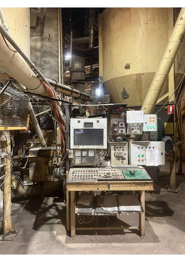 Used Complete dry petfood manufacturing plant