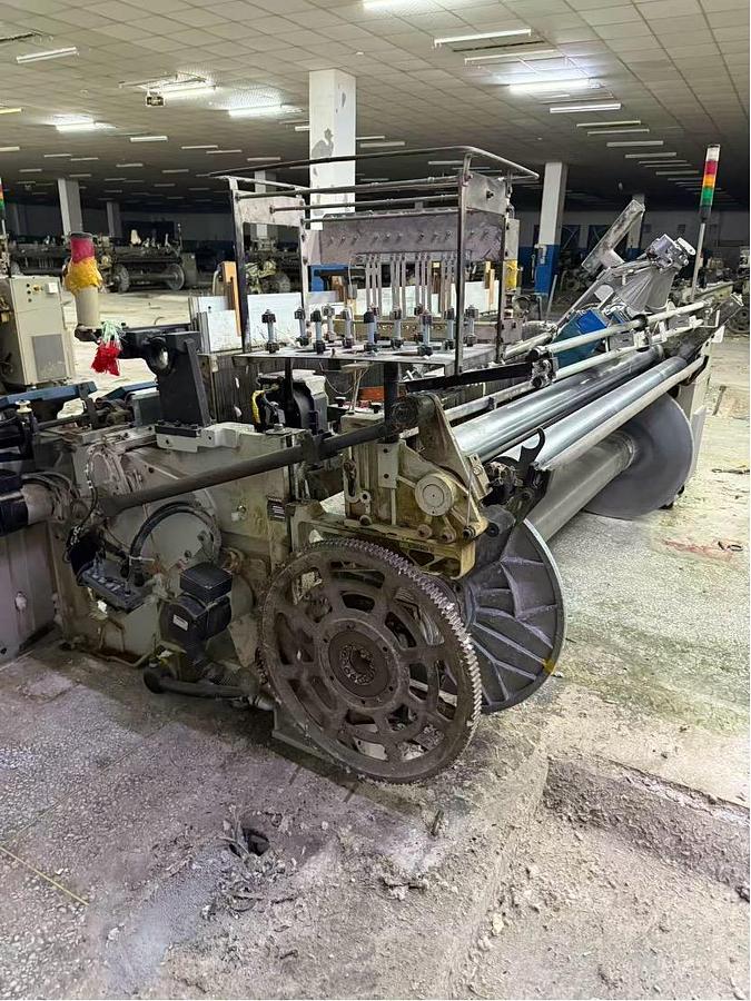 Used PICANOL  OMNI plus-X  220 jet looms