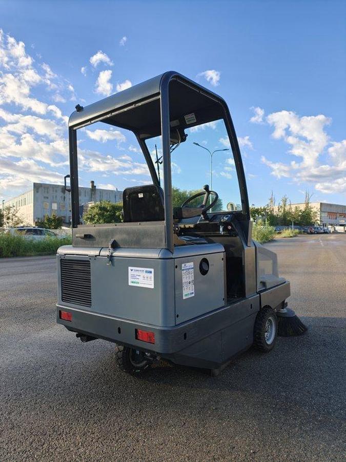 Refurbished REVISED KARCHER KM 130-300 INDUSTRIAL SCRUBBER
