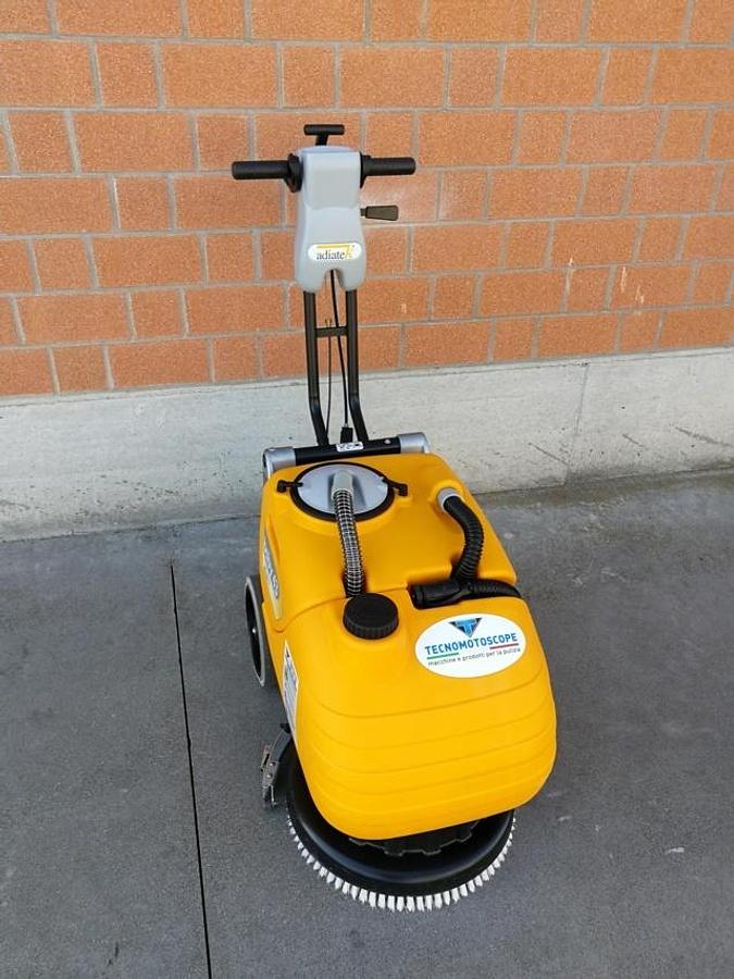 Refurbished 2019 FLOOR CLEANER-WASHER REVISED BABY 43 LITHIUM