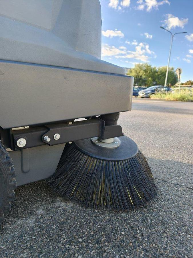 Refurbished REVISED KARCHER KM 130-300 INDUSTRIAL SCRUBBER