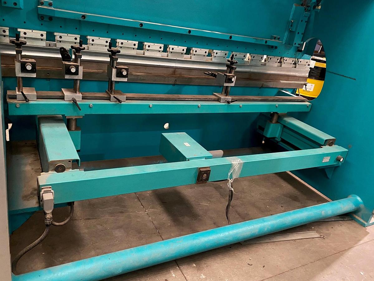 Used WARCOM HYDRAULIC PRESS BRAKE MOD. UNICA 50\30