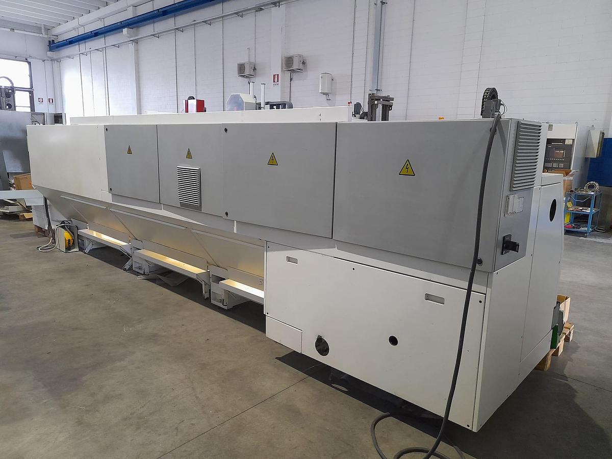 Usato 2002 TORNIO AD AUTOAPPRENDIMENTO E CNC  KOVOSVIT-MAS mod.MT70